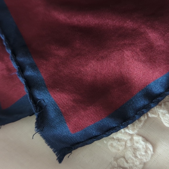 Burberrys Authentic Burgundy w Navy Trim Silk Scarf Vintage 26" x 26" - Picture 12 of 13